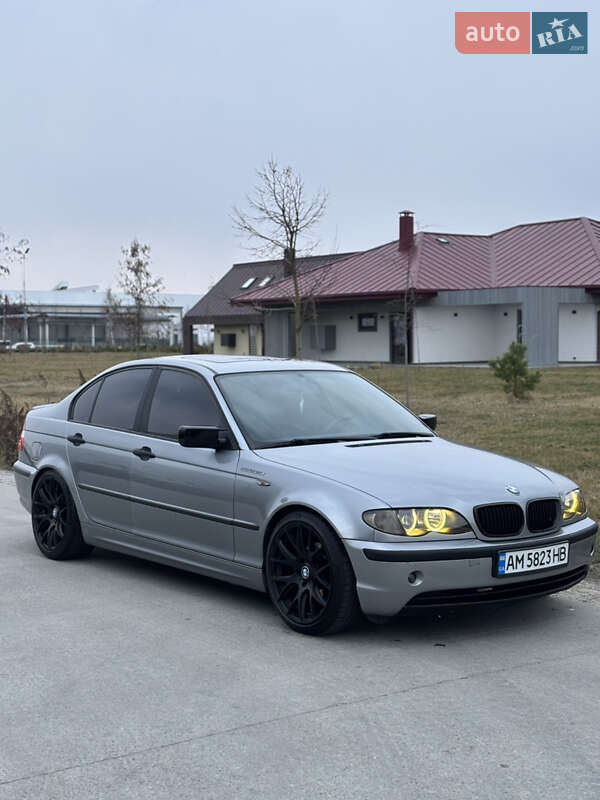 2004 bmw 318i