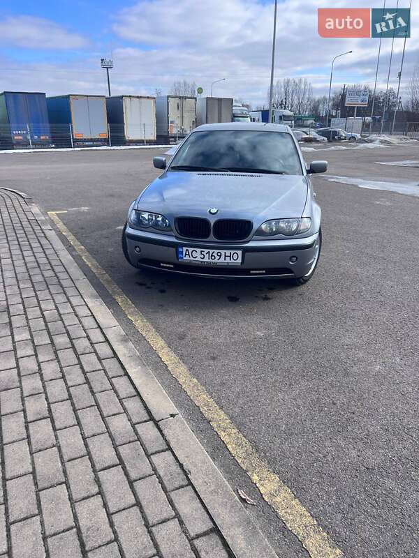 2004 bmw 318i