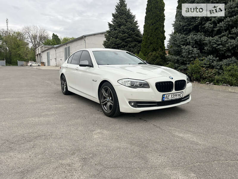 2011 bmw 523i
