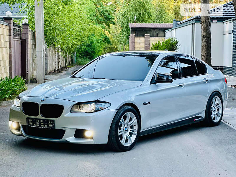 2011 bmw 523i