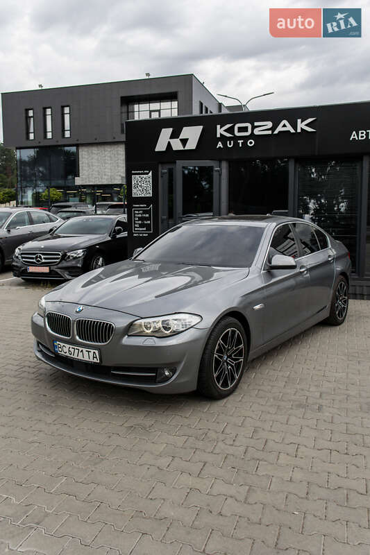 2011 bmw 520