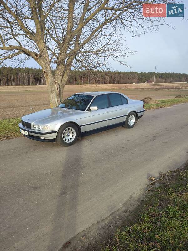 2000 bmw 7 series