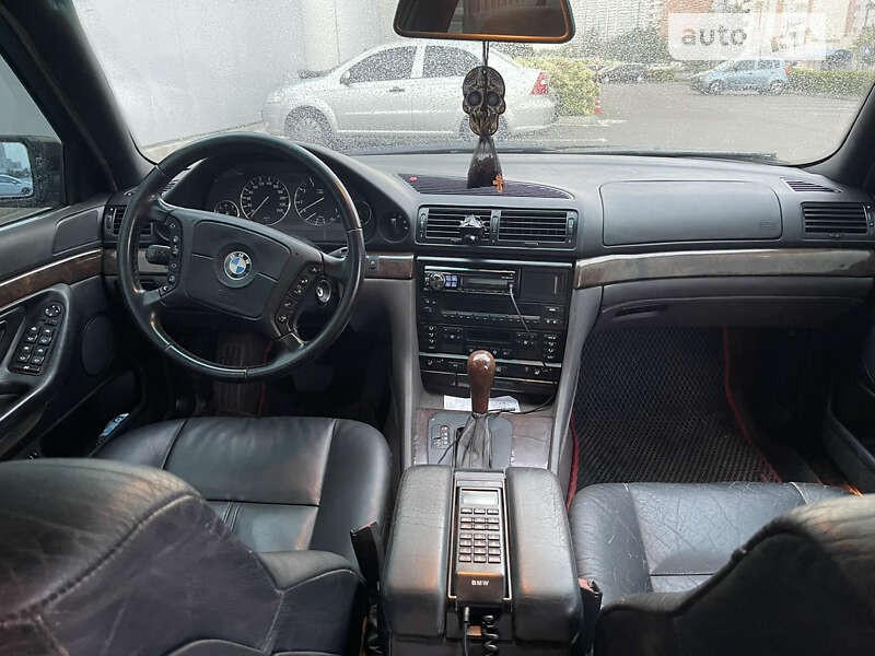 1996 bmw 735i
