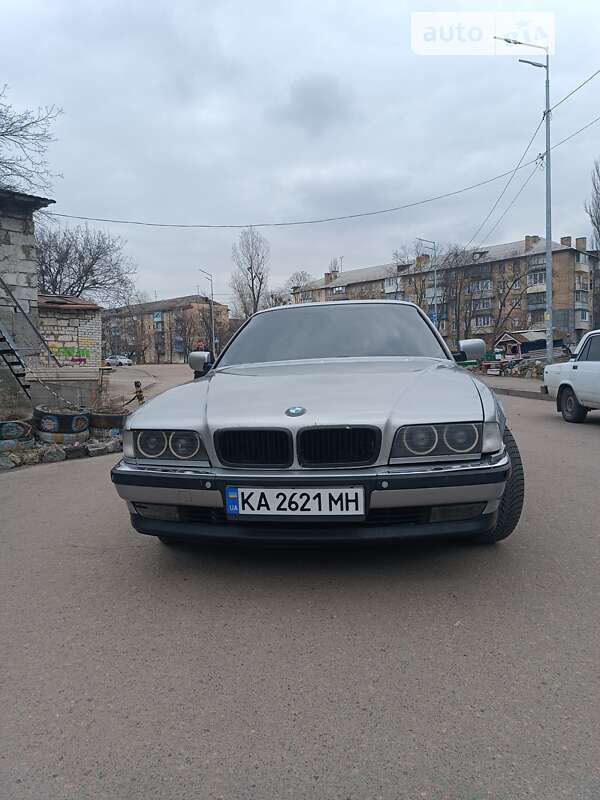 1994 bmw 740i