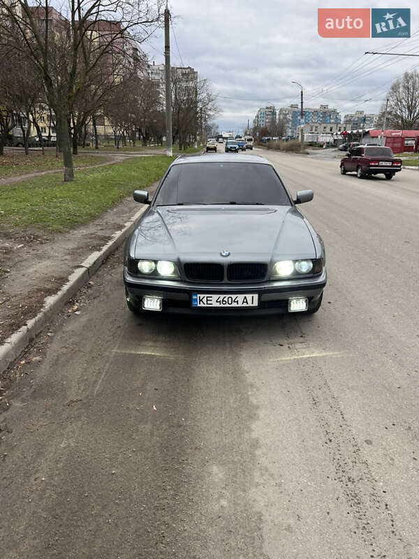 1995 bmw 740i