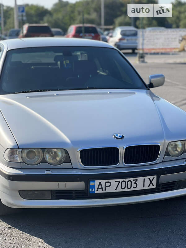 1999 bmw 735i