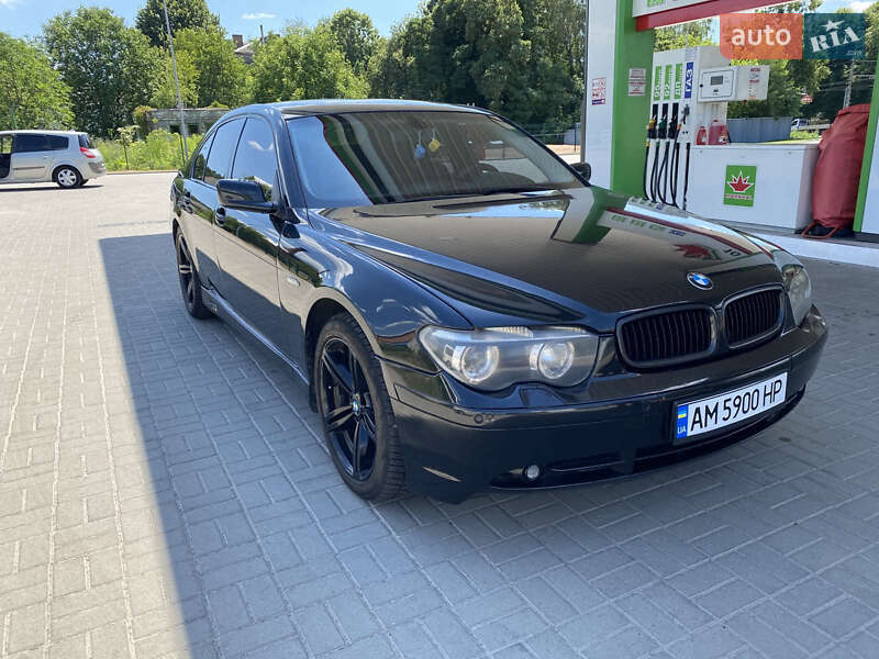 2003 bmw 745i