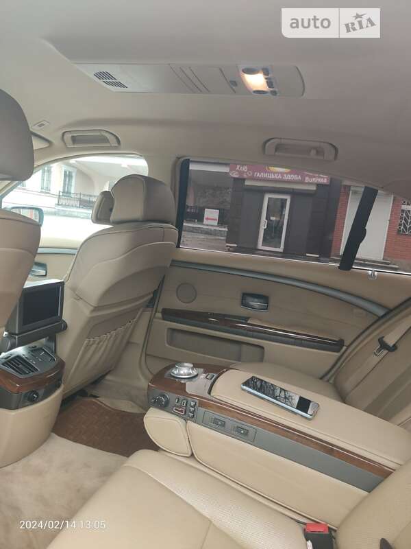 2003 bmw 730li