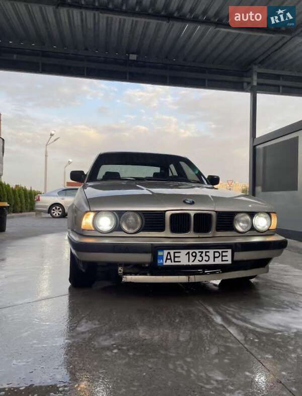 1989 bmw 520