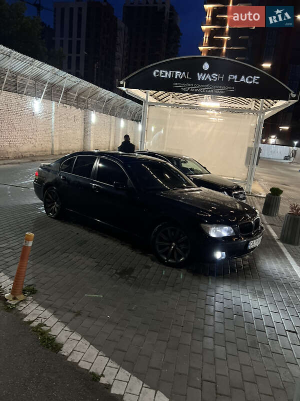 2005 bmw 740
