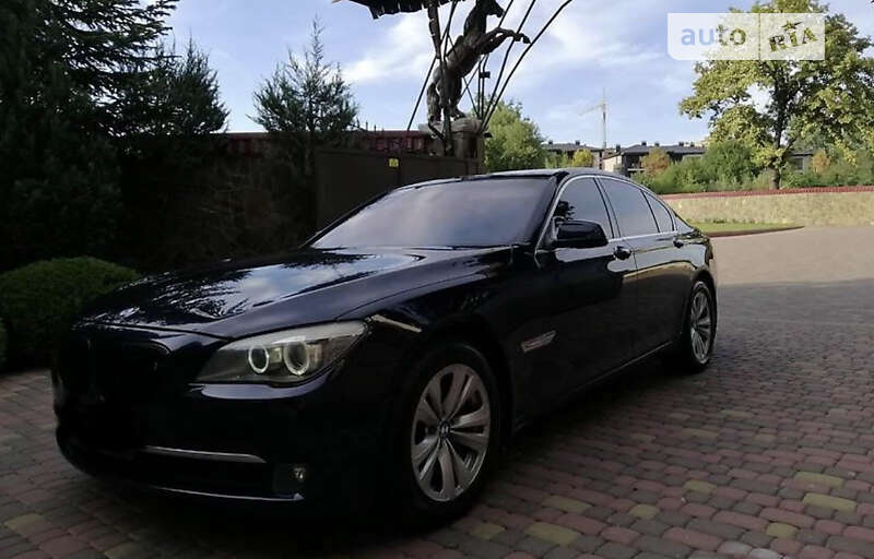 2008 bmw 740i