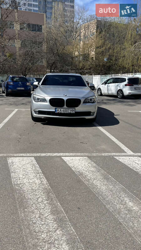 2009 bmw 740i