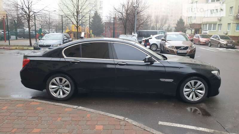 2010 bmw 740i