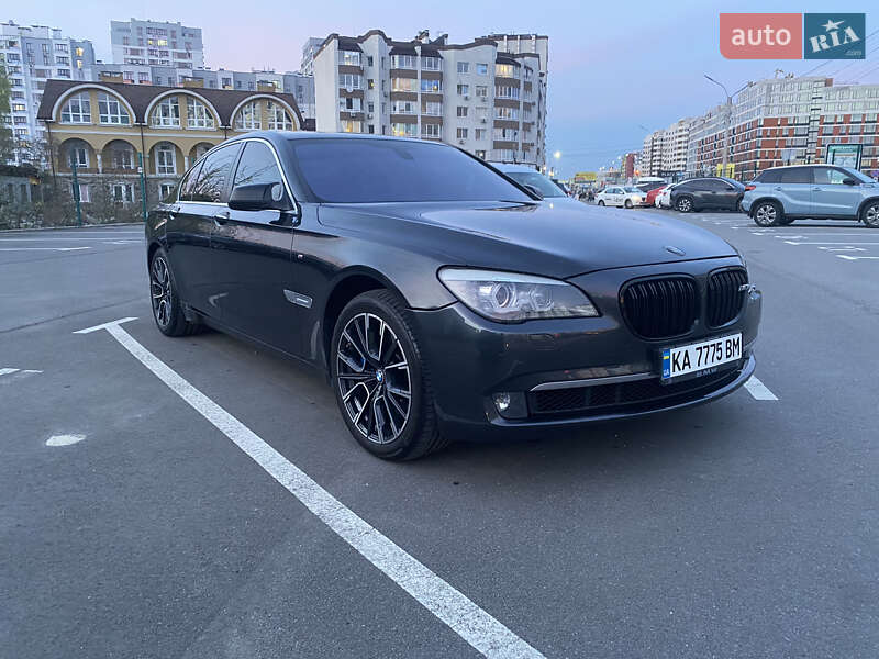 2008 bmw 740i