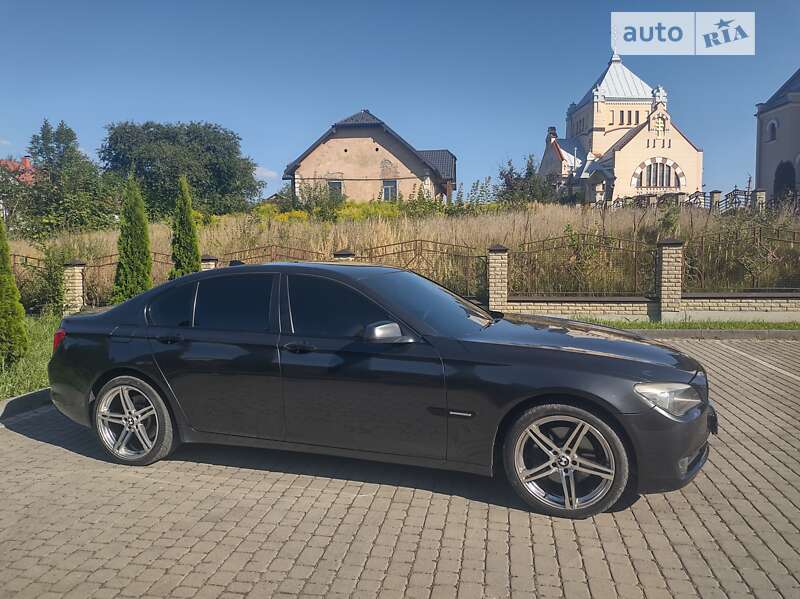 2009 bmw 740i