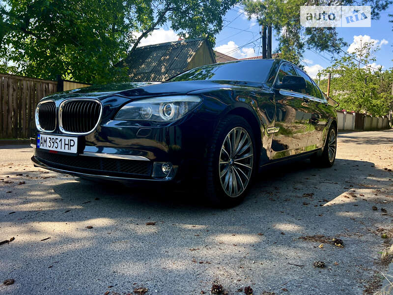 2011 bmw 740