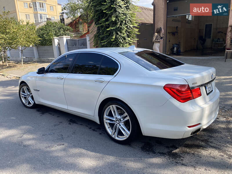 2010 bmw 740i