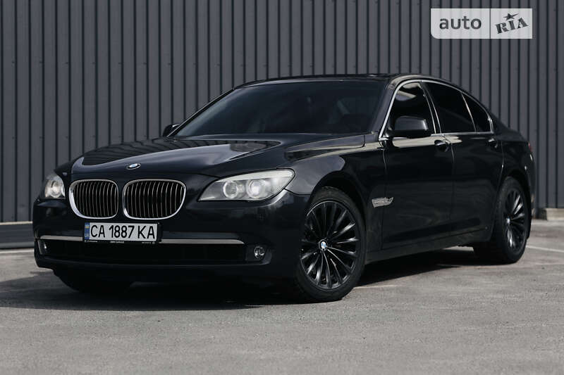 2012 bmw 740i