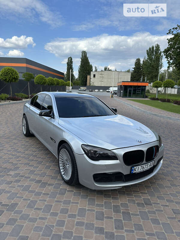 2012 bmw 750i