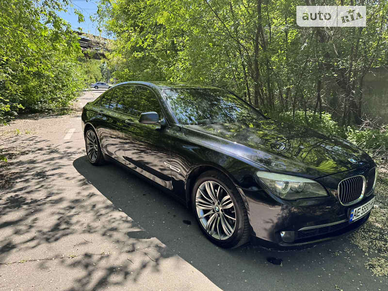 2011 bmw 740