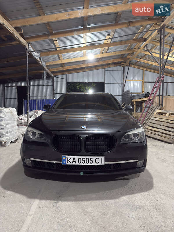 2011 bmw 740