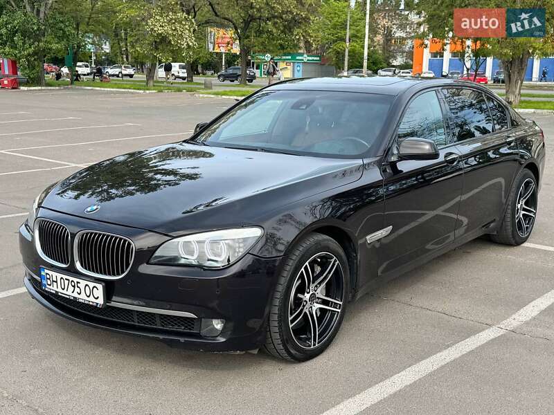 2011 BMW 750Lxi