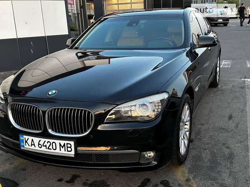 2010 bmw 740 d