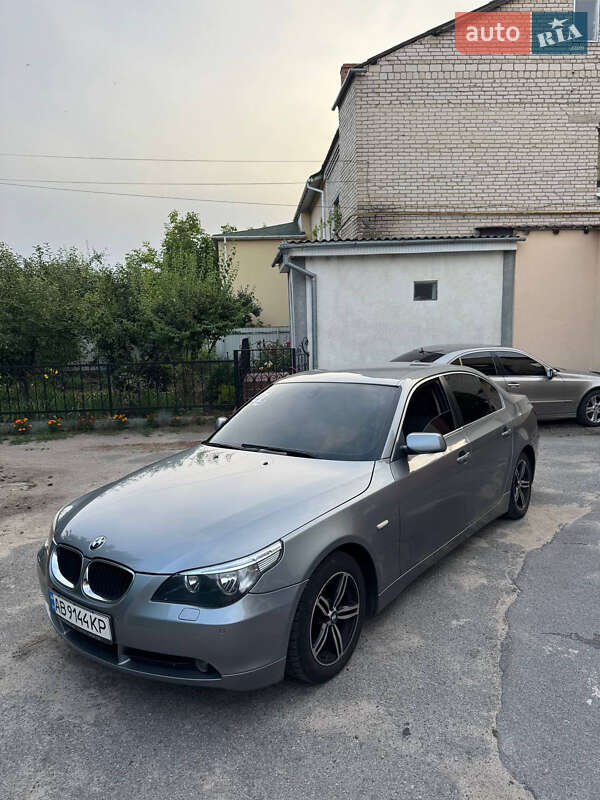 2004 bmw 520i