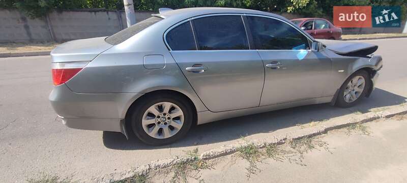 2004 bmw 520i
