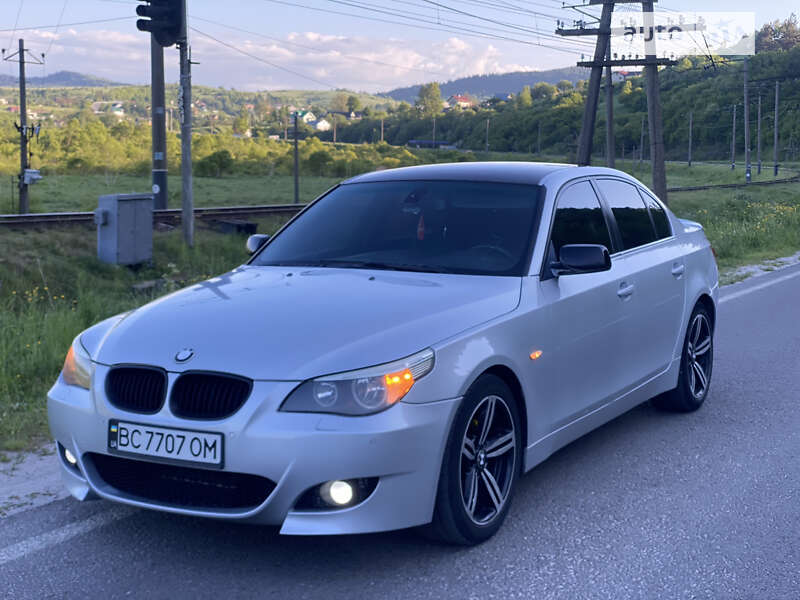 2005 bmw 520i