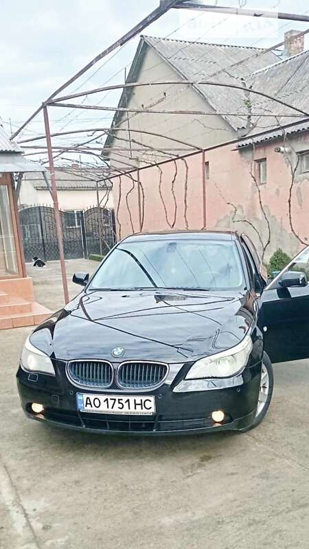 2004 bmw 520i