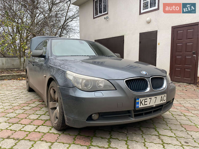 2004 bmw 520i
