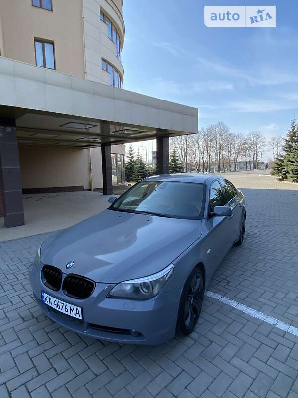 2003 bmw 520i
