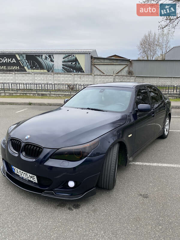 2003 bmw 520i
