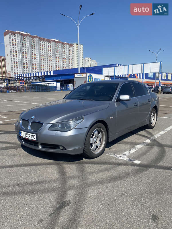 2004 bmw 520i