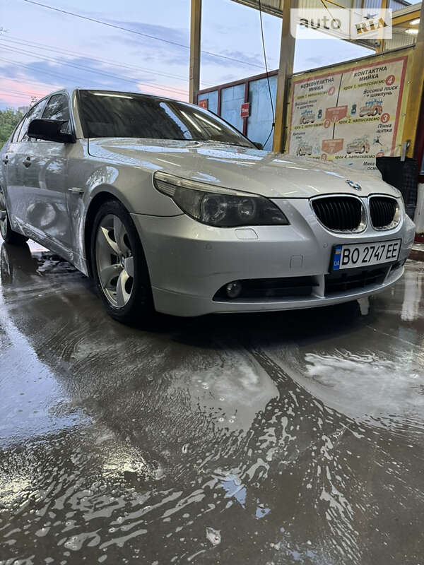 2004 bmw 520i
