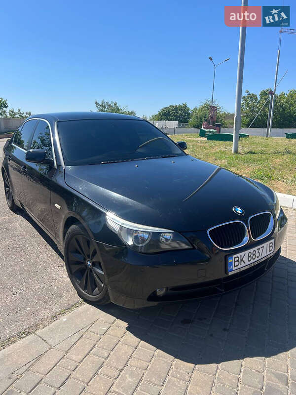 2004 bmw 520i