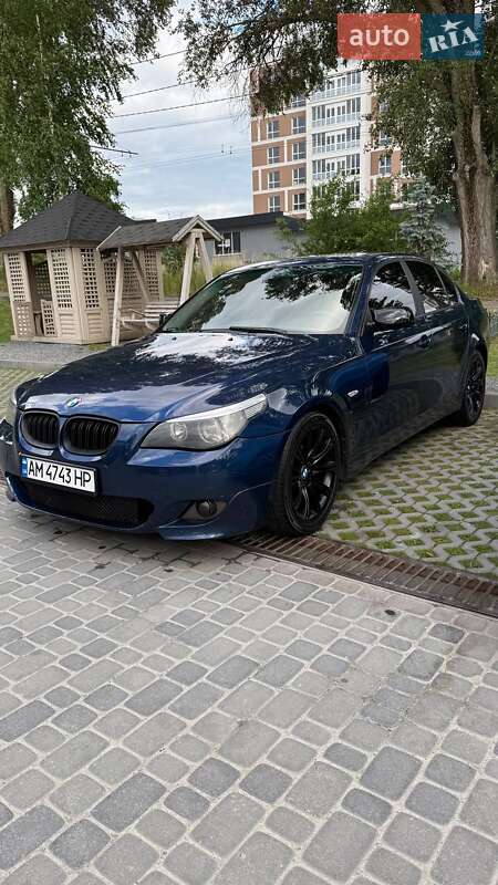 2003 bmw 520i