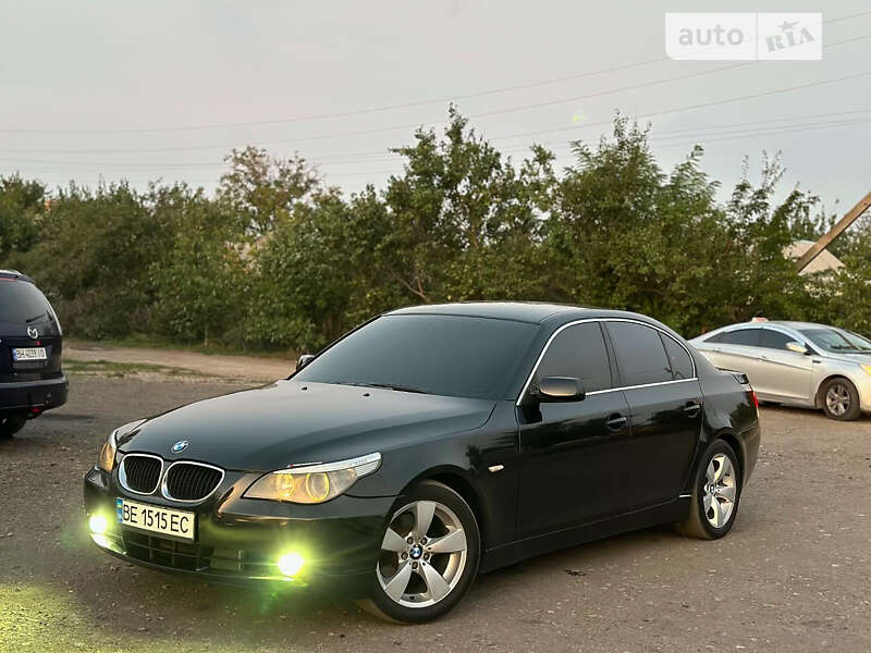 2003 bmw 520i