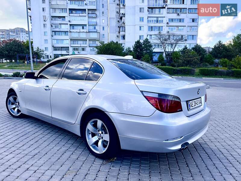 2004 bmw 520i