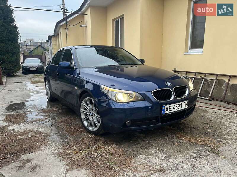 2004 bmw 520i