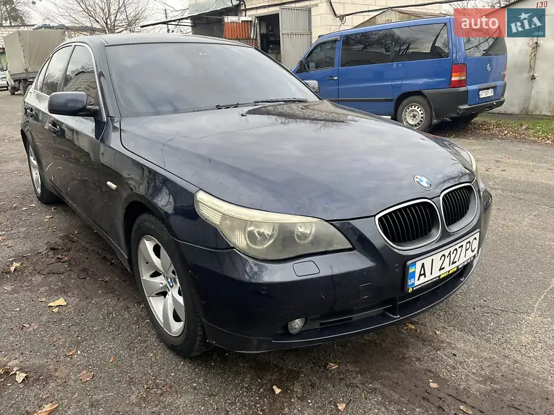 2003 bmw 520i