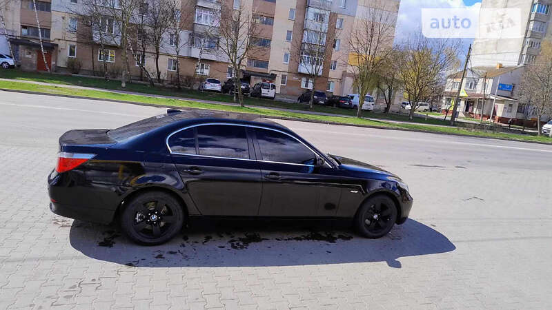 2004 bmw 520i