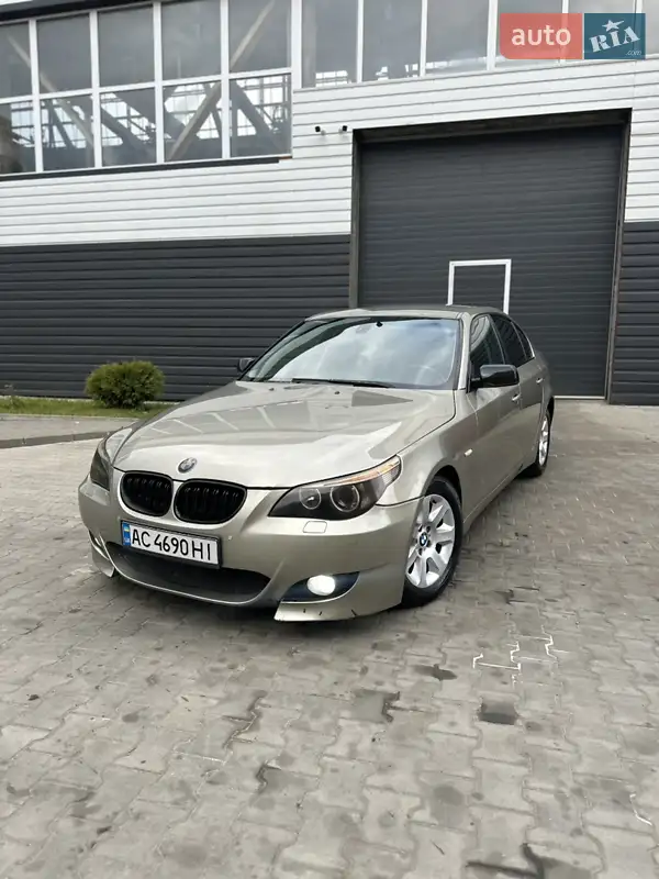 2004 bmw 520i