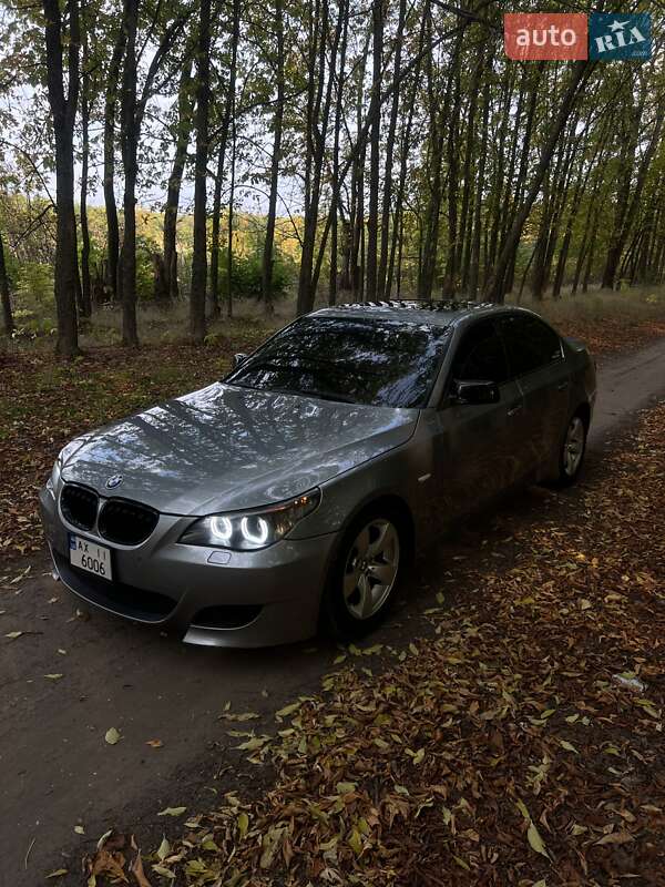 2003 bmw 520i