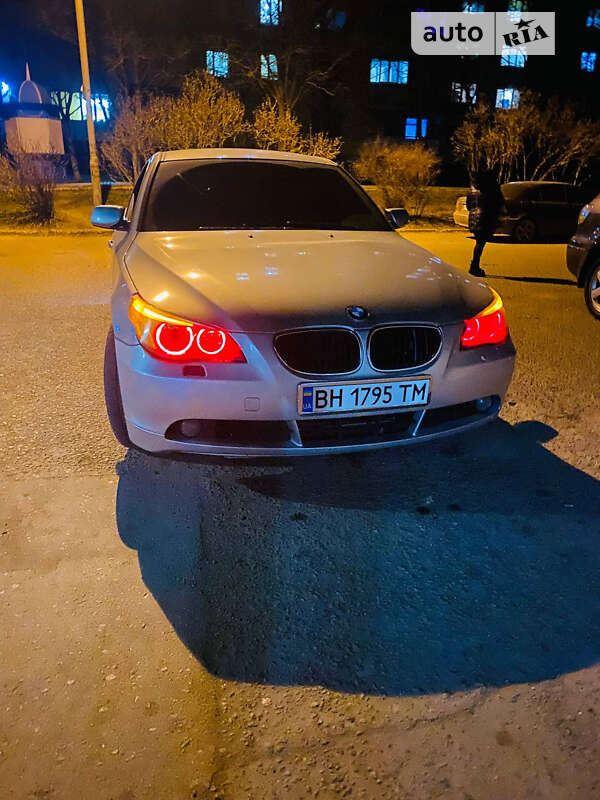 2003 bmw 520