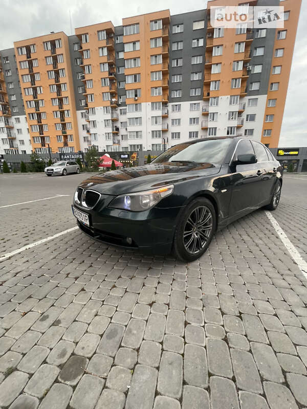2003 bmw 525i