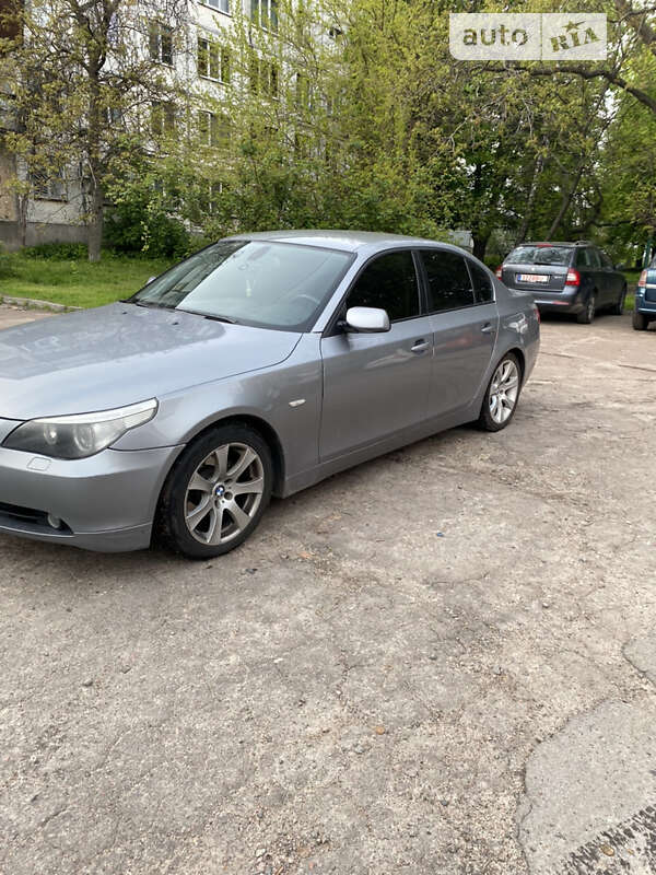 2003 bmw 525