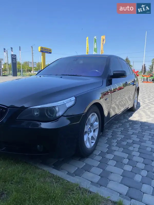 2003 bmw 530i