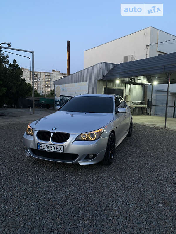 2003 bmw 530i